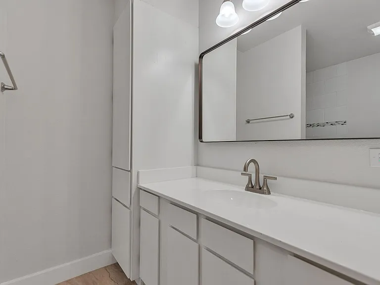 100 Royal Way Dr #14C — Photo 13