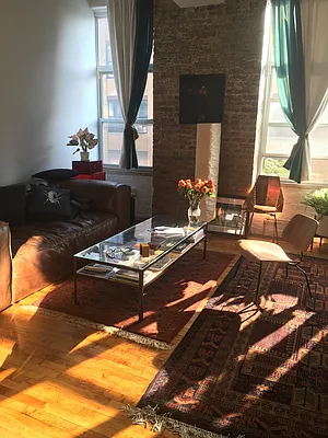 Rented by Loom Group | media 46