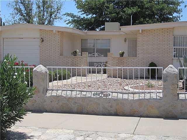 1st image of 4748 Blossom Ave