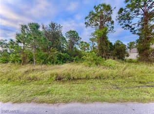 2712 44th St SW, Lehigh Acres, FL 33976