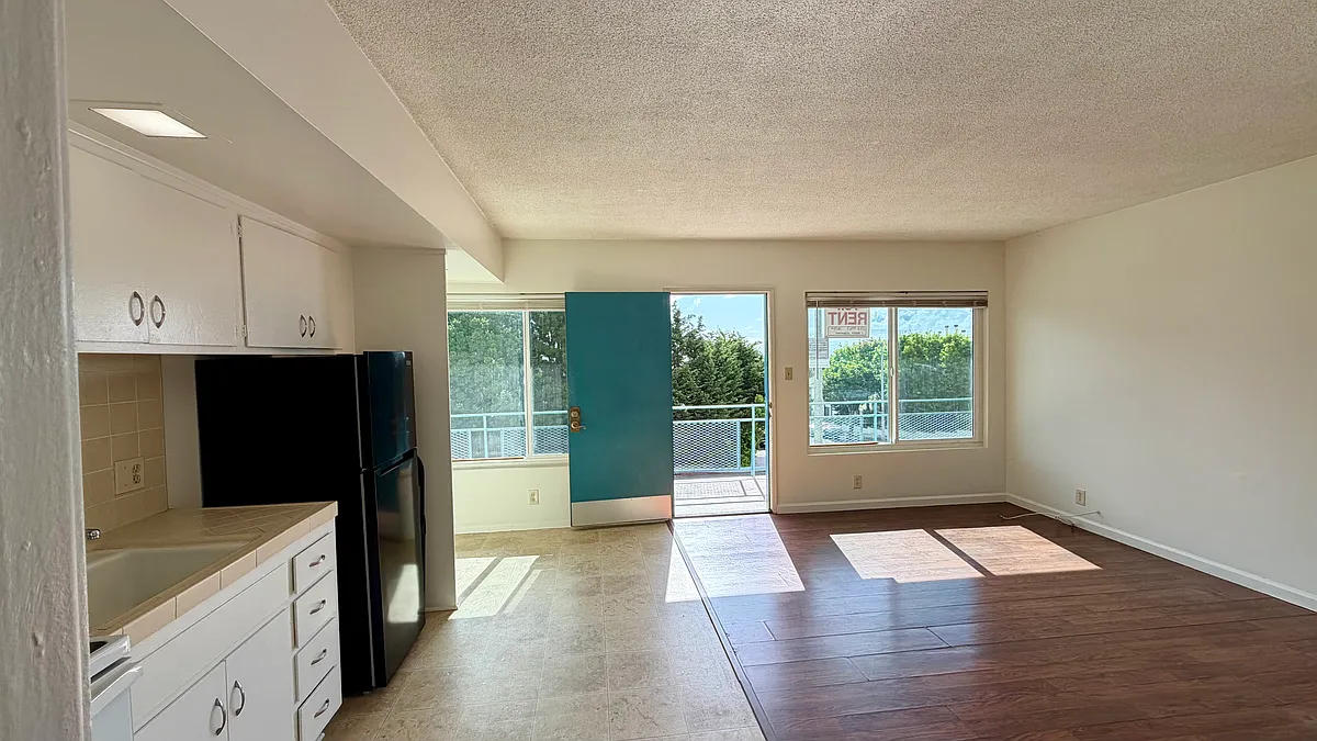 Building Photo - 2793 S Gaffey St