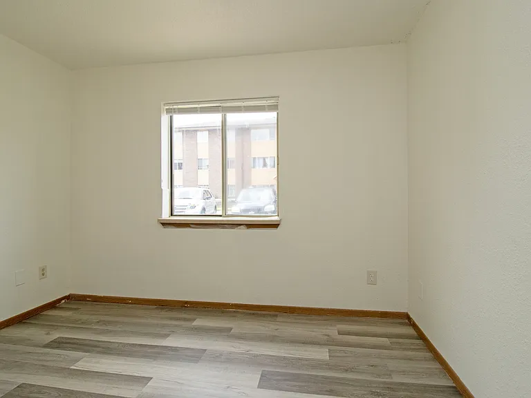1526 9th Ave S #101 — Photo 13
