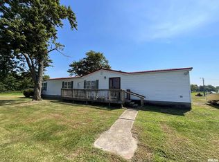 7106 Krutsinger Rd, Kinmundy, IL 62854