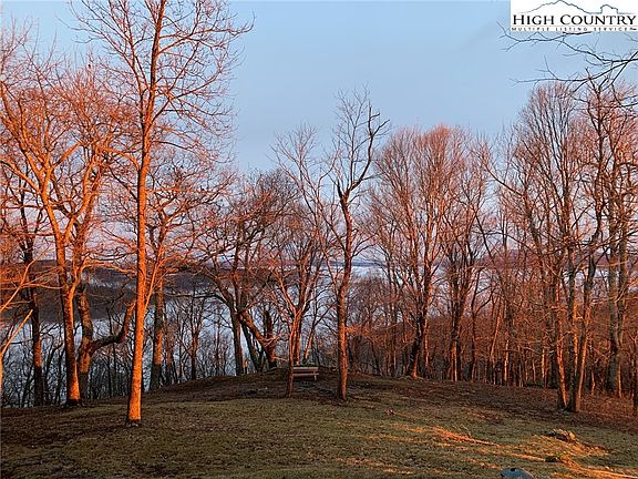 4th image of 268 E Rocky Top Trail