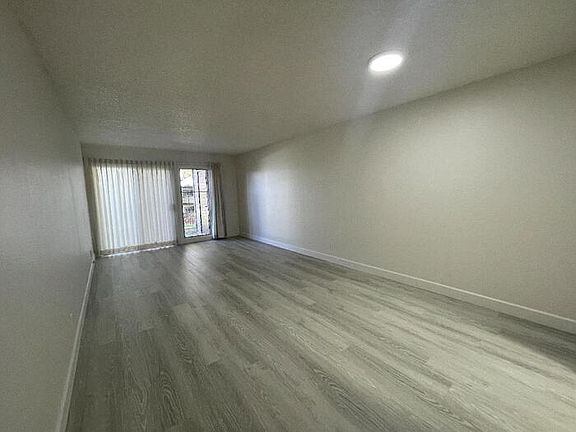 2nd image of 96-226 Waiawa Rd #39