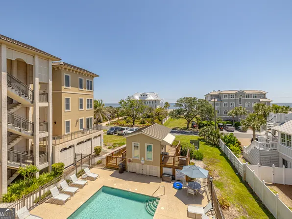 1015 Beachview Dr #208, Saint Simons Island, GA 31522