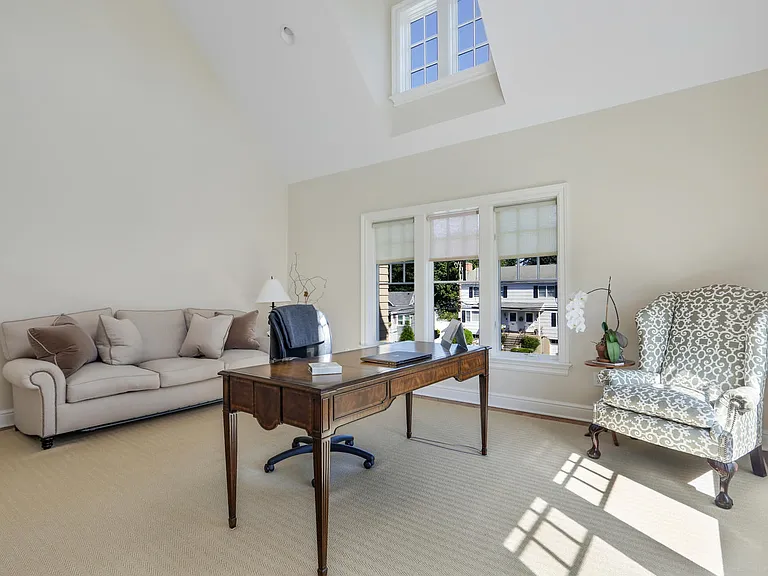 32 Reynolds Pl #A — Photo 13