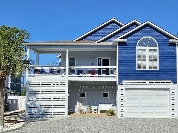 107 SE 71st Street, Oak Island, NC 28465