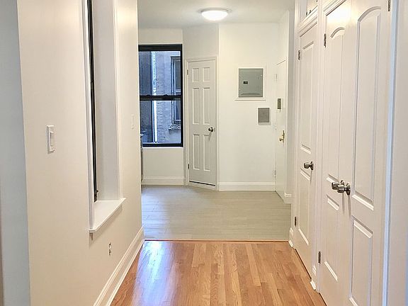 3rd image of 100 E 7th St APT 4B