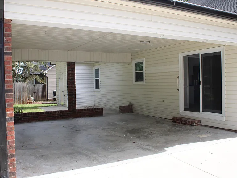 2212 Crosswinds Ct — Photo 25