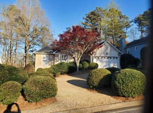111 Red Oak Ln, Alpharetta, GA