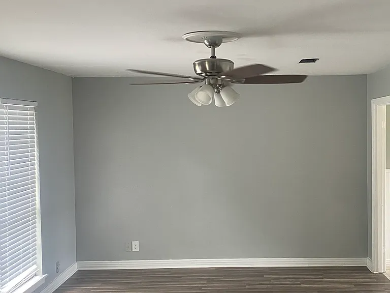 760 Parson Dr — Photo 3