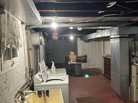 separate basement with wash & dryer