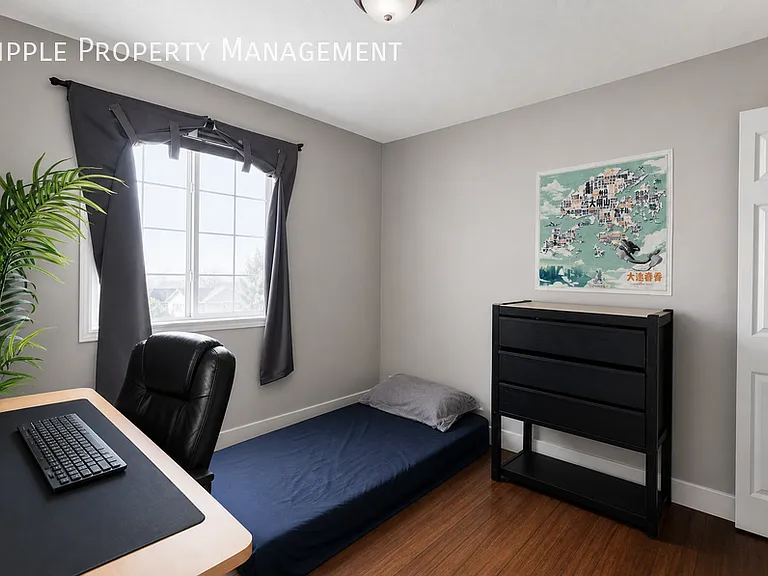 541 Citadel Meadow Bay NW #UPPER — Photo 16