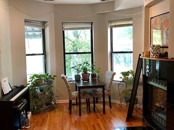4th image of 1931 N Hoyne Ave APT 1