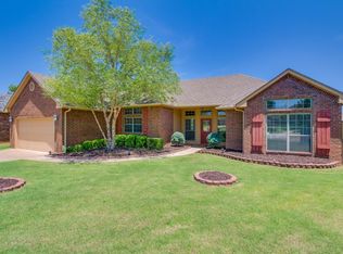 1909 Willow Bend Dr, Edmond, OK 73003