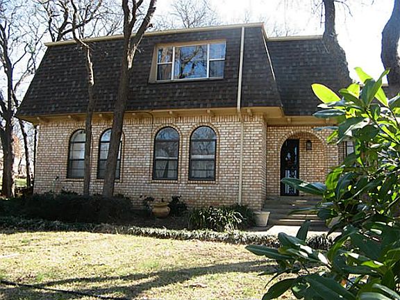 2nd image of 1401 Winona Ct