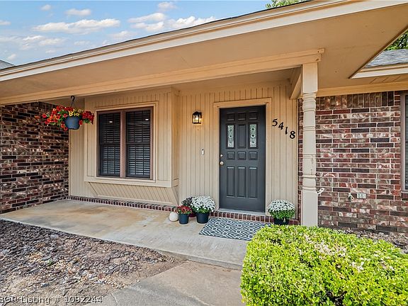 3rd image of 5418 S 93rd Cir