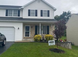 390 Sioux Ct, Reading, PA 19608