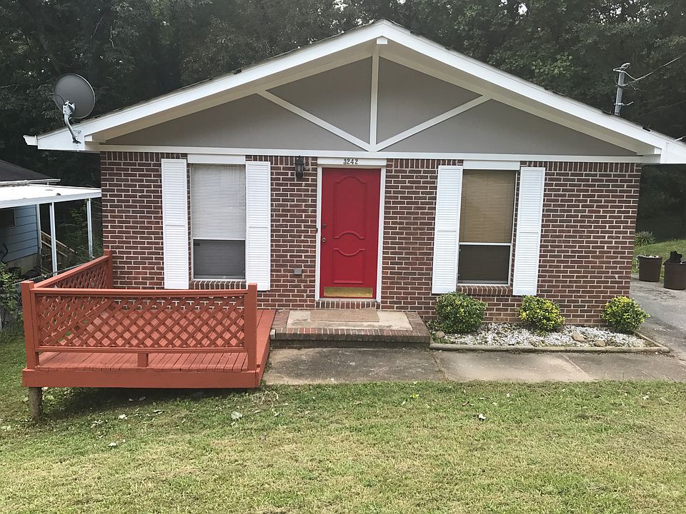 1st image of 3242 Castle Ave