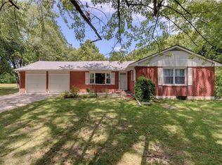 38404 E Boswell Rd, Lone Jack, MO 64070