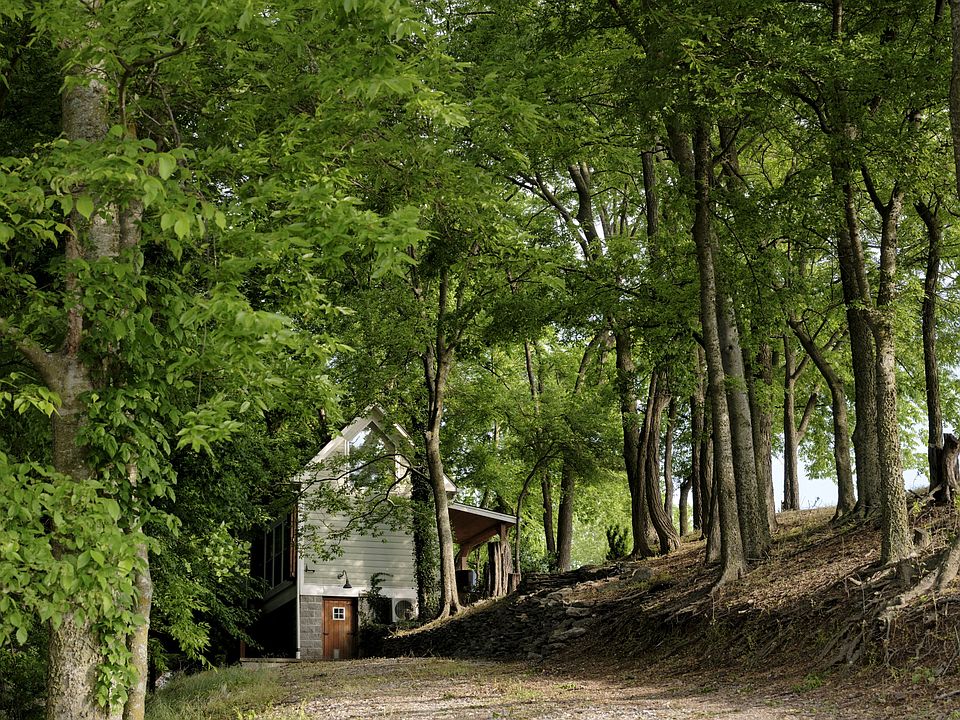 67th image of 3210 Morel Rd