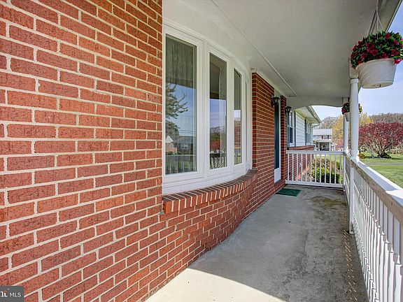 4th image of 5531 Oakwood Dr