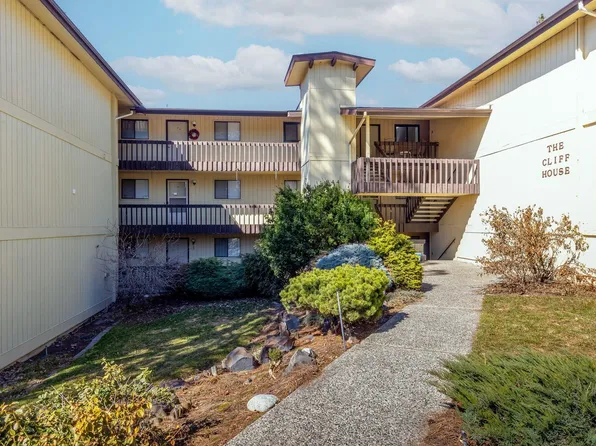 844 W Cliff Dr #303, Spokane, WA 99204