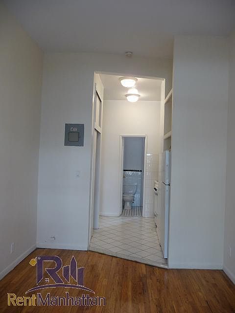 2nd image of 414 E 77th St APT 1b