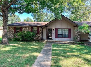 118 Foxdell Cir, Jacksonville, AR 72076