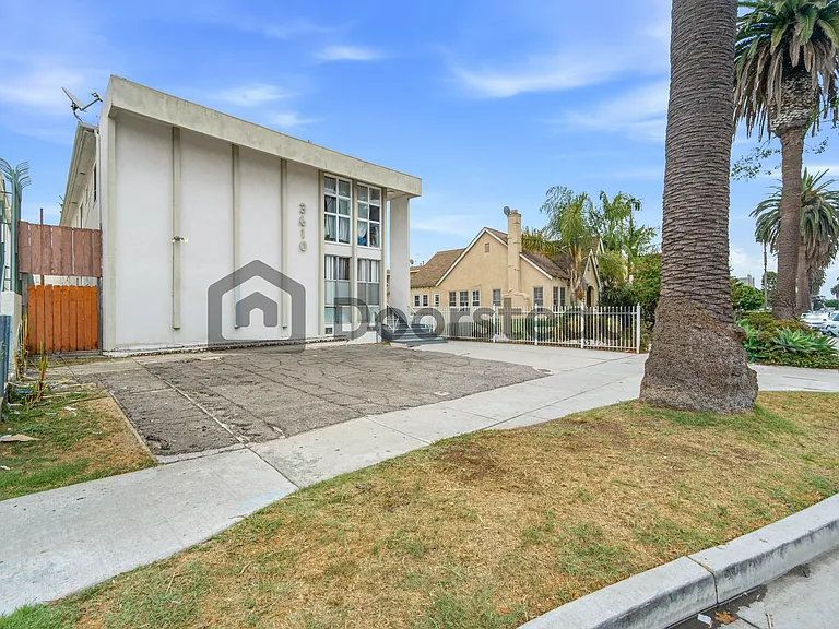 3610 Westwood Blvd #1 — Photo 1