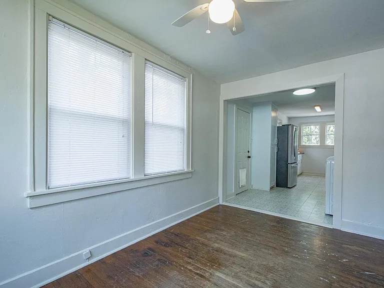 301 N Park St — Photo 22