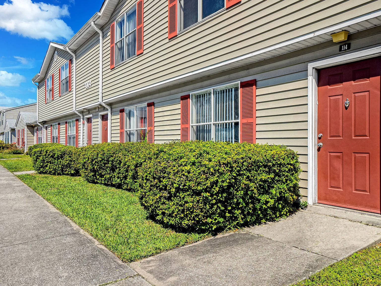 Sabal Palms Apartments — Photo 3