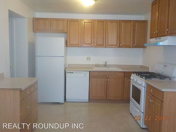 3rd image of 7837 Shrader Cir