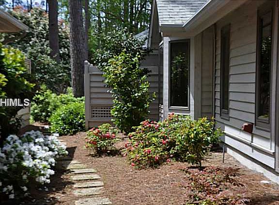 3rd image of 37 Golden Hind Dr
