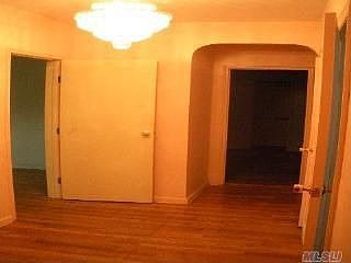 3rd image of 123 82ave