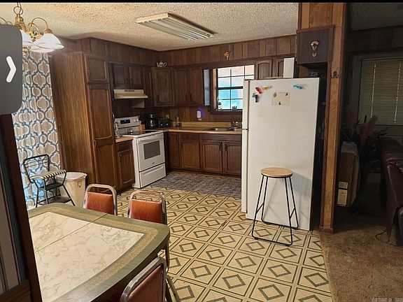 4th image of 129 Hempstead #333