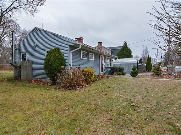 3rd image of 82 Lowell St