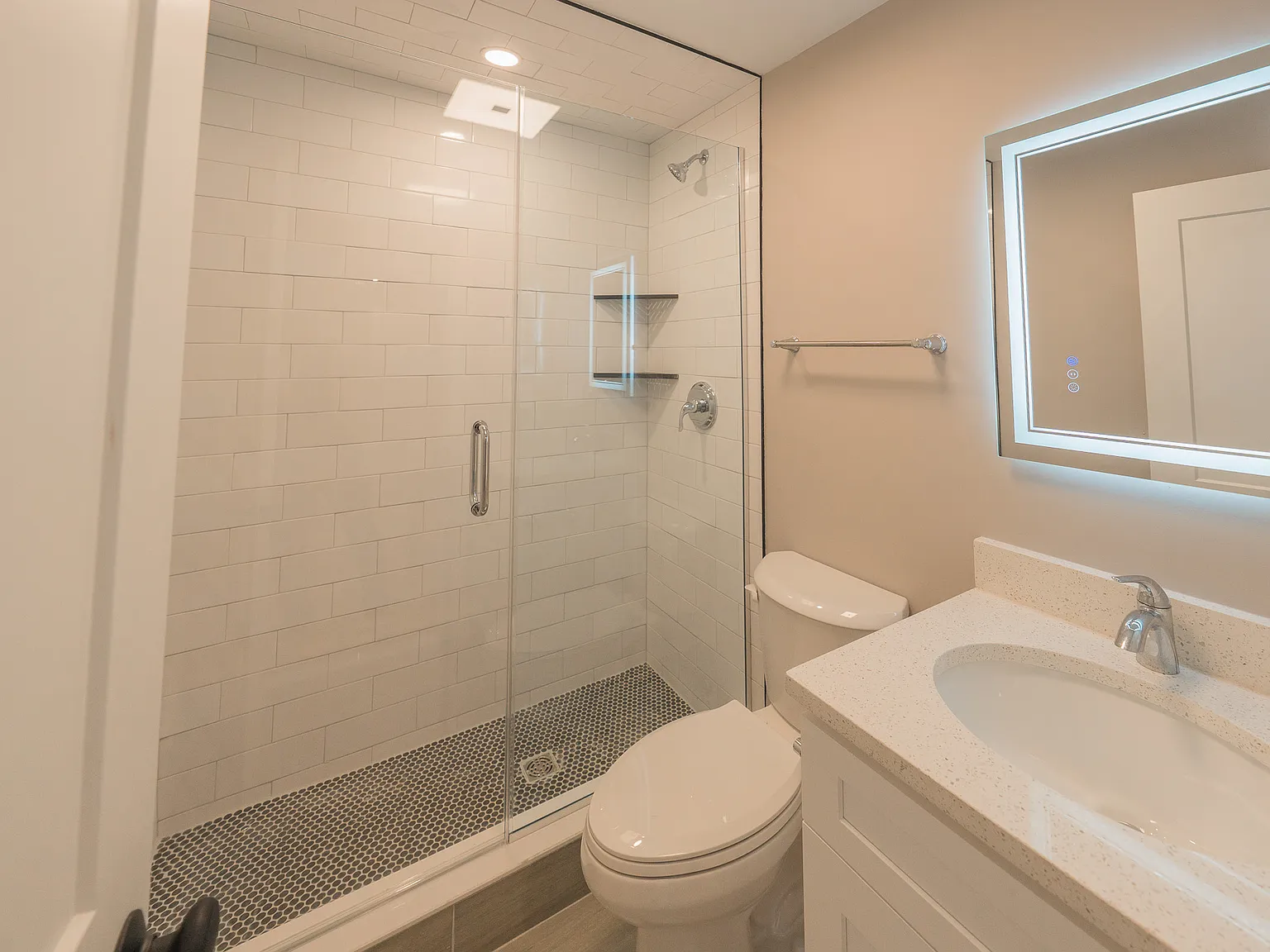 1 bed, $2,600 — Photo 4
