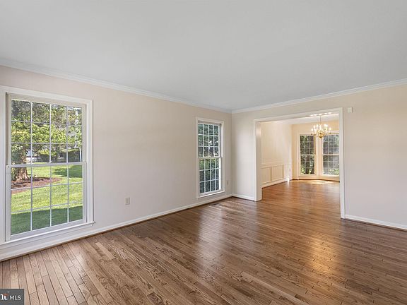 4th image of 7472 Rosewood Manor Ln