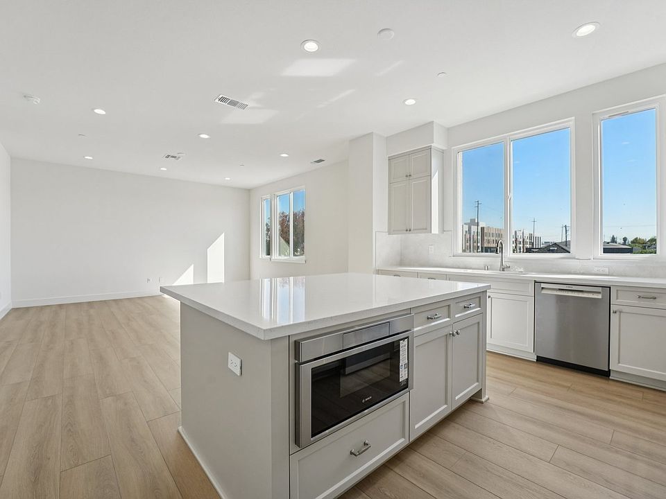 Homesite 69 at Skyline I Alameda, CA I Residence 1