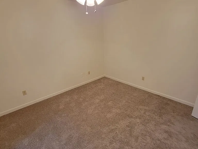 605 Navarro Dr — Photo 13