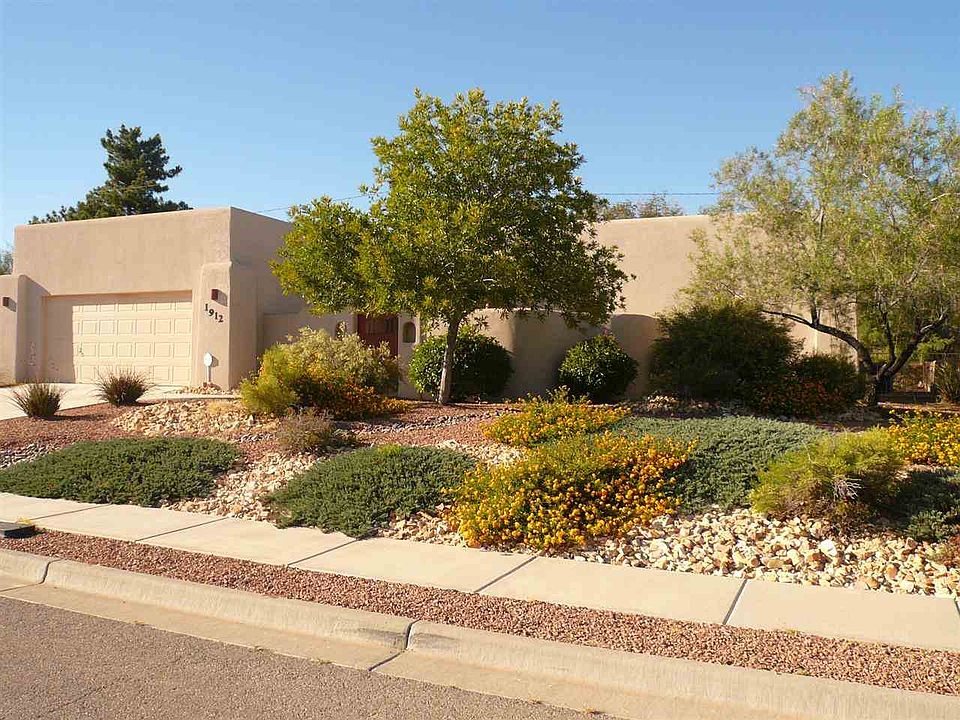 1st image of 1912 Desert Greens Dr