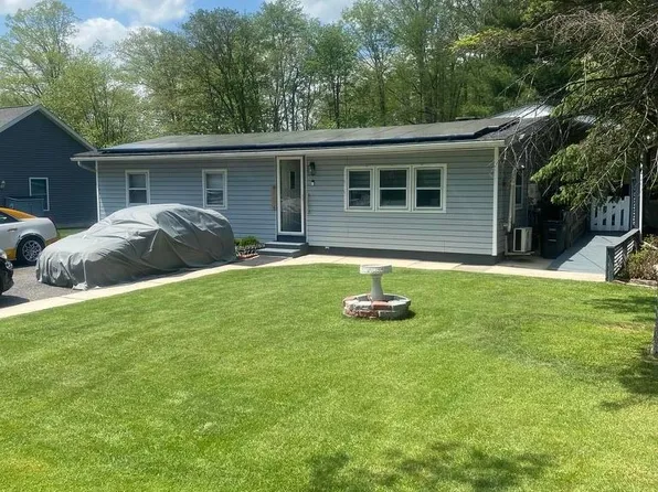 21 W Wyoming St, Tamaqua, PA 18252