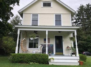 20 Ethan Allen St, Lakeville, CT 06039