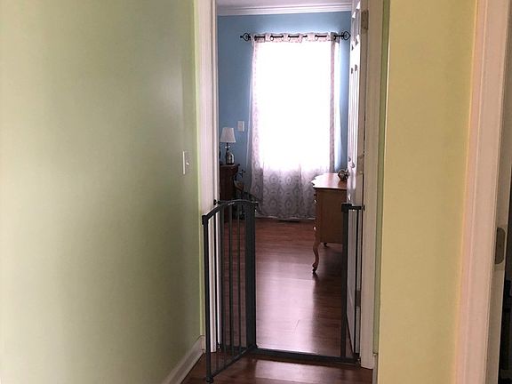 3rd image of 2500 Eggleston Dr SE
