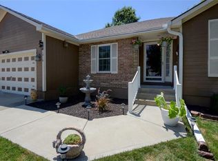 1810 Ashley Dr, Independence, MO 64058