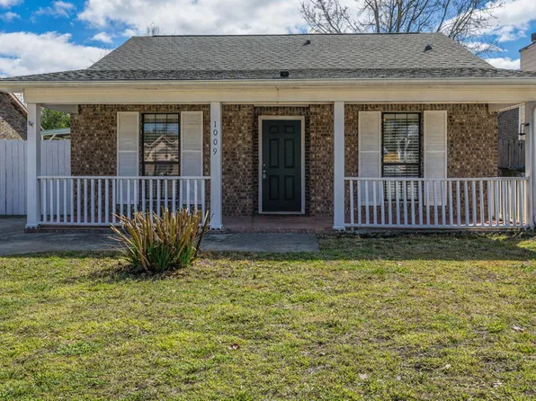 1009 Douglas Wayne Rd, Summerville, SC 29486