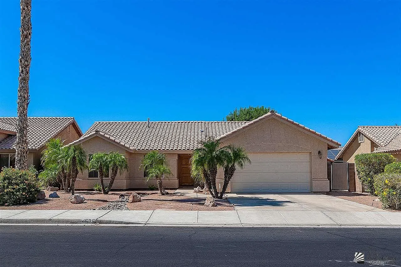 3 bed, 1449 sqft, $2,000 — Photo 1