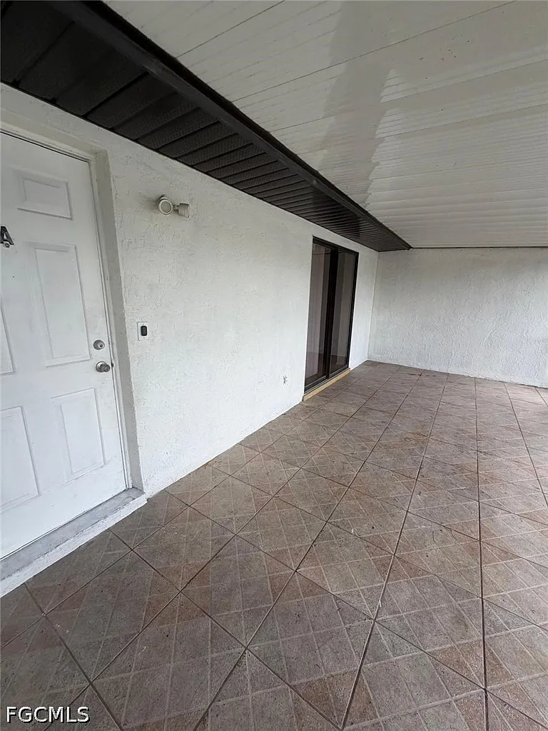 2 bed, 2.0 bath, 936 sqft, $1,450 — Photo 2